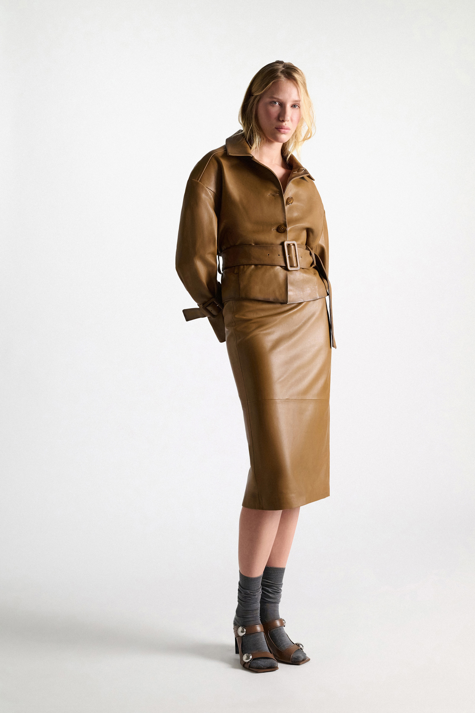 Dorothee Schumacher Leather pencil skirt saffron Model Detail View