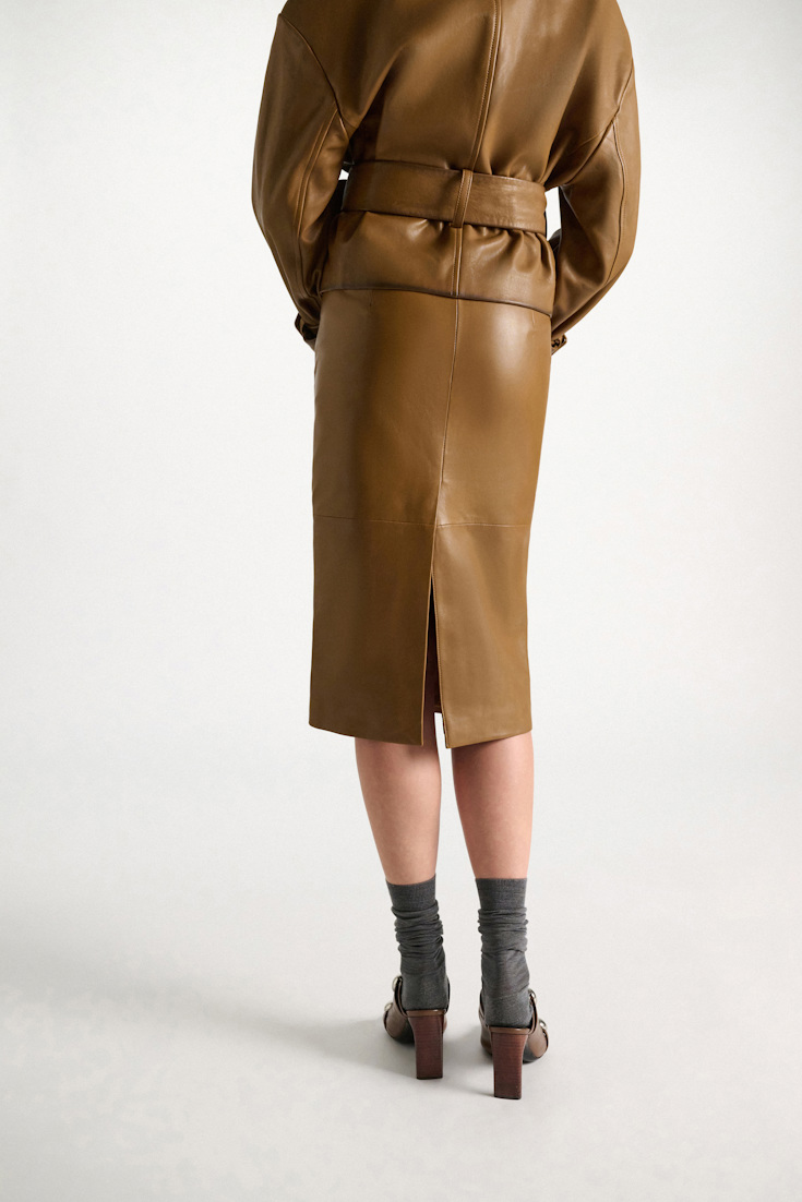 Dorothee Schumacher Leather pencil skirt saffron Model Detail View