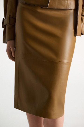 Dorothee Schumacher Leather pencil skirt saffron Model Detail View