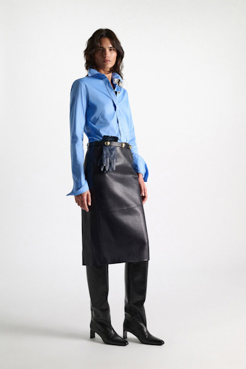 Dorothee Schumacher Leather pencil skirt midnight navy Model Detail View
