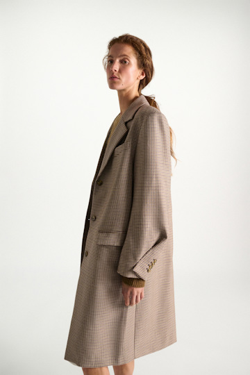 Dorothee Schumacher Virgin wool checked coat beige check Model Detail View