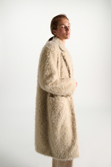 Dorothee Schumacher Faux fur coat champignon Model Detail View