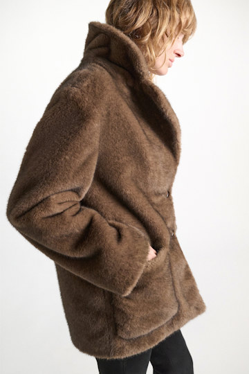 Dorothee Schumacher Faux fur jacket porcini Model Detail View