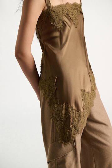 Dorothee Schumacher Satin camisole with diagonal lace hem porcini Model Detail View