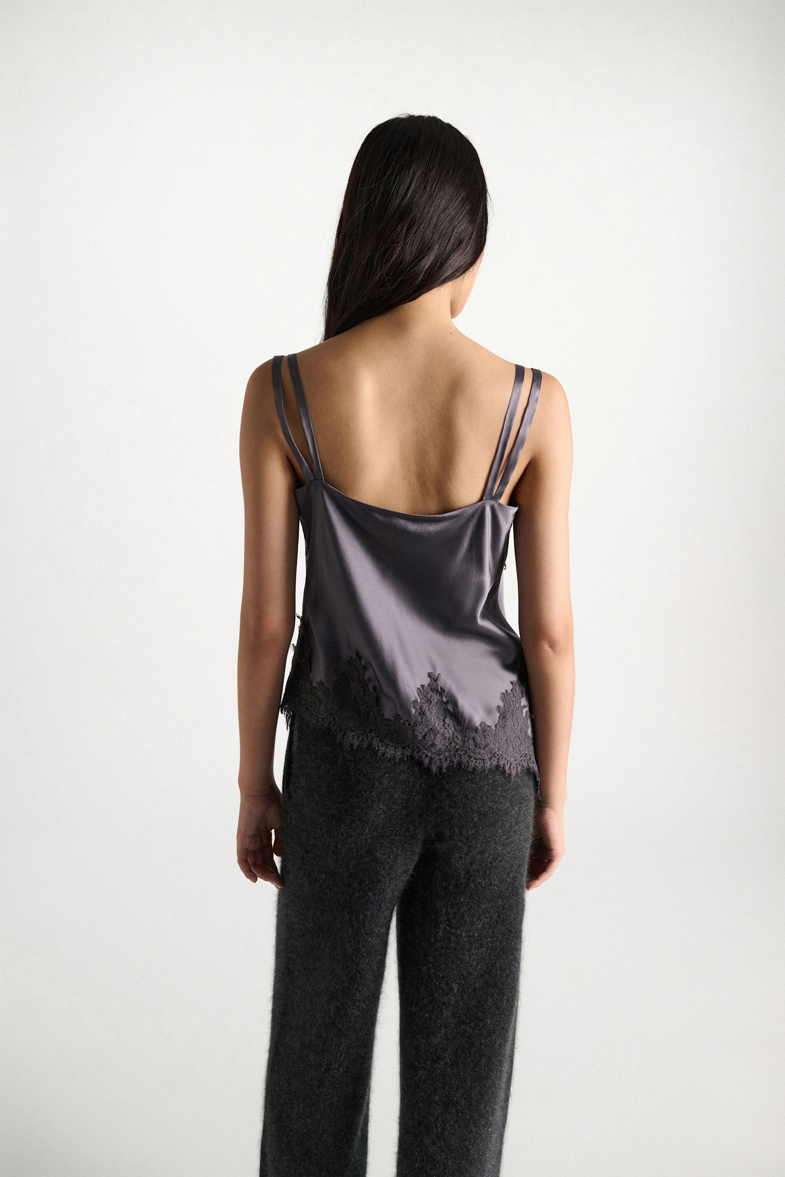 Dorothee Schumacher Negligee-Top aus Seiden-Stretch-Satin dark oyster Model Detail View