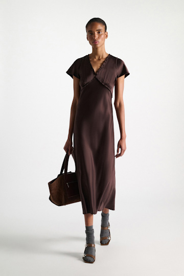 Dorothee Schumacher Technical satin midi-dress black mushroom Model Detail View