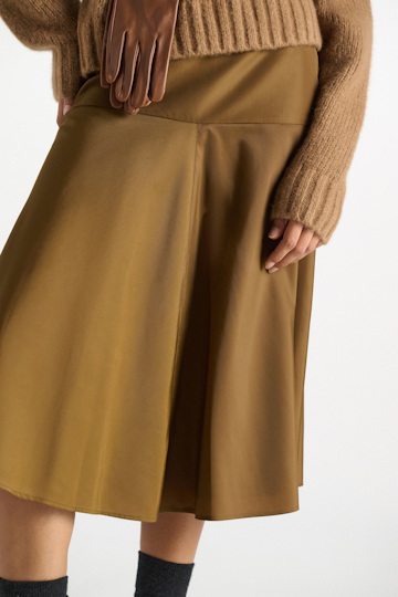 Dorothee Schumacher Nylon skirt porcini Model Detail View