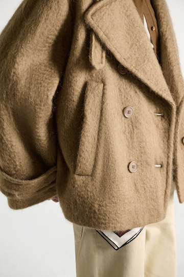 Dorothee Schumacher Wool-mohair jacket trench Model Detail View