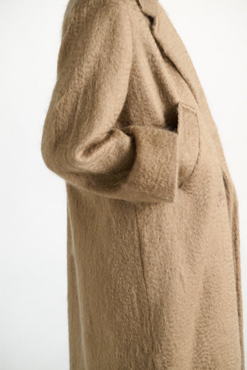 Dorothee Schumacher Wool-mohair coat trench Model Detail View