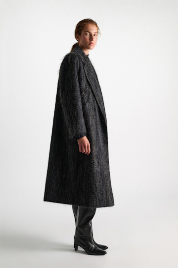 Dorothee Schumacher Wool-mohair coat anthra melange Model Detail View