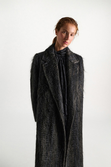 Dorothee Schumacher Wool-mohair coat anthra melange Model Detail View