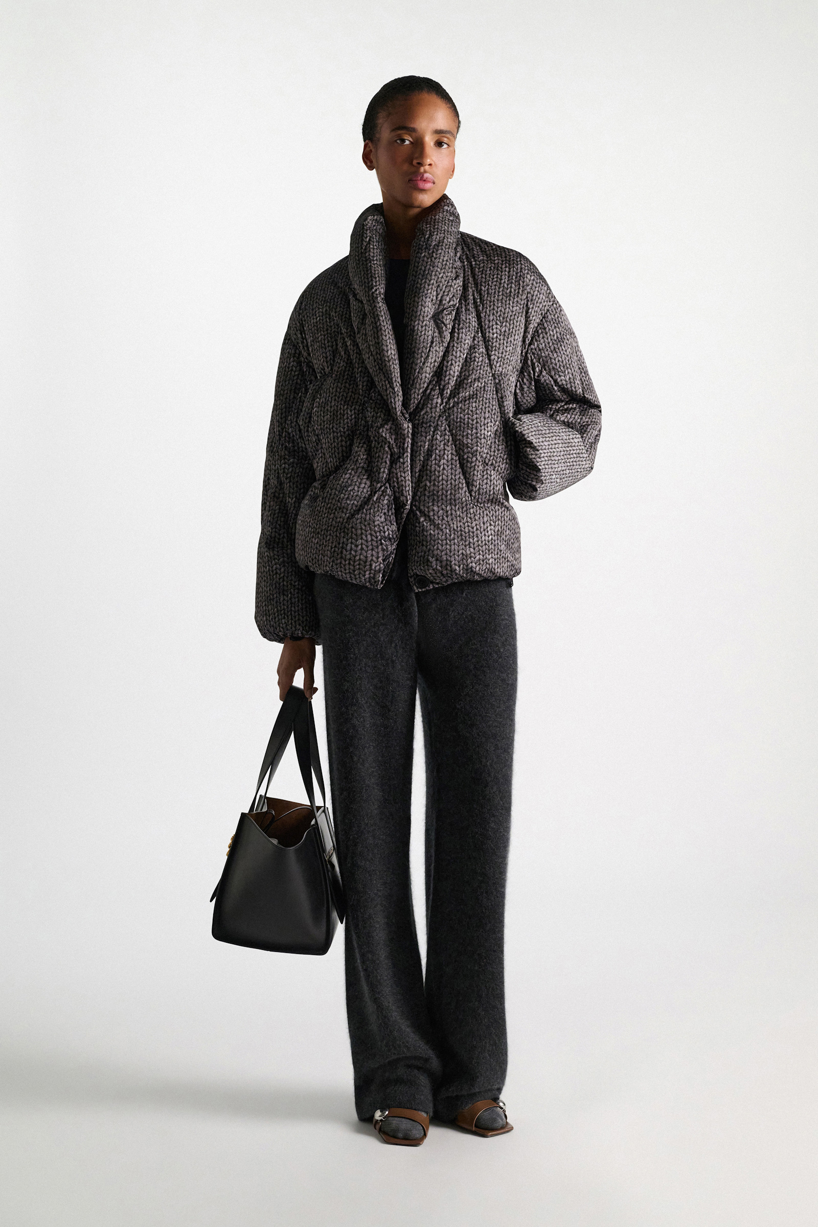 Dorothee Schumacher Printed-Daunenjacke knit print grey Model Detail View