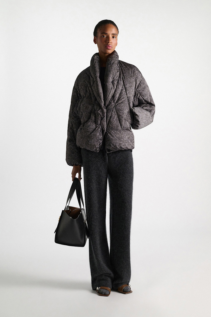 Dorothee Schumacher Printed-Daunenjacke knit print grey Model Detail View