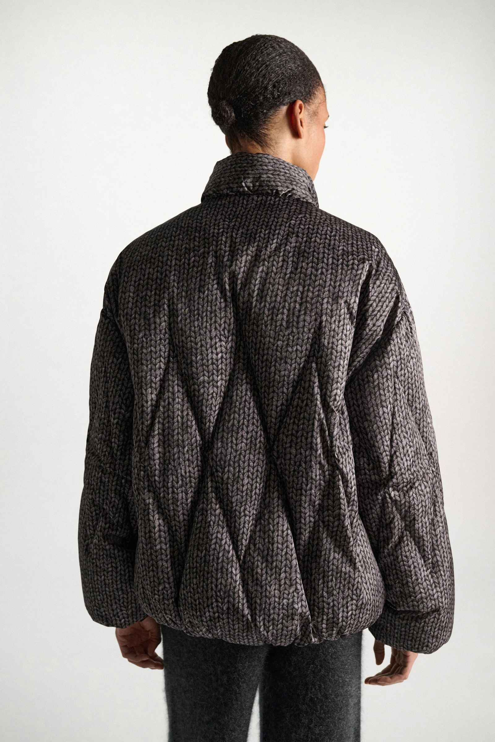 Dorothee Schumacher Printed-Daunenjacke knit print grey Model Detail View