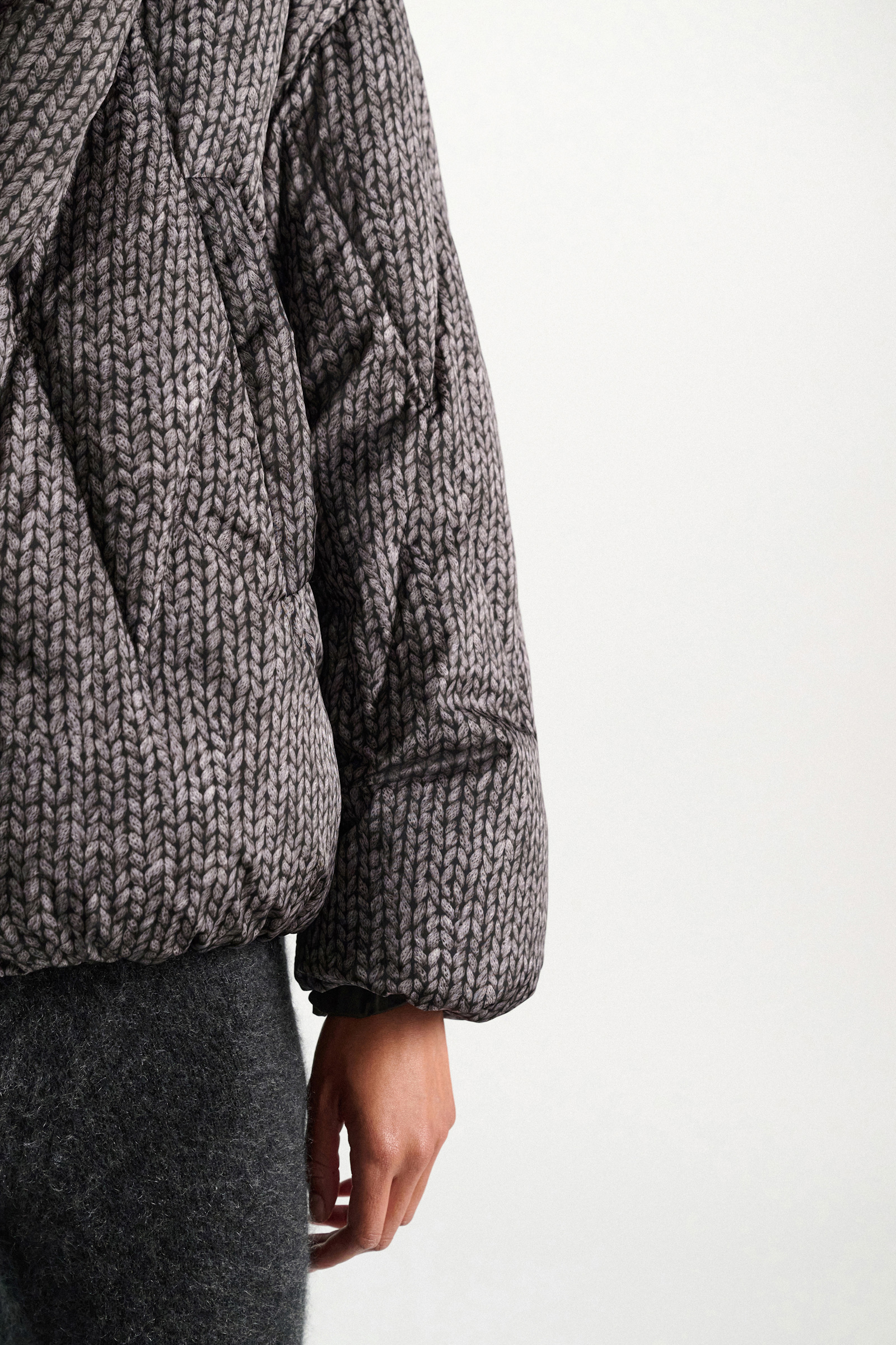 Dorothee Schumacher Printed-Daunenjacke knit print grey Model Detail View