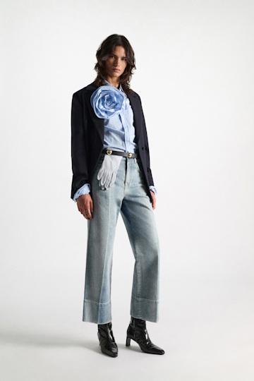 Dorothee Schumacher Slim cotton poplin shirt with XL rose madeira stripe Model Front View