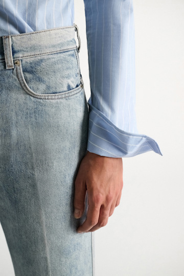 Dorothee Schumacher Slim cotton poplin shirt with XL rose madeira stripe Model Detail View