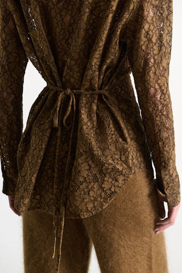 Dorothee Schumacher Guipure lace shirt porcini Model Detail View