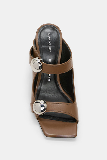 Dorothee Schumacher Sandals with oversized studs porcini Model Detail View