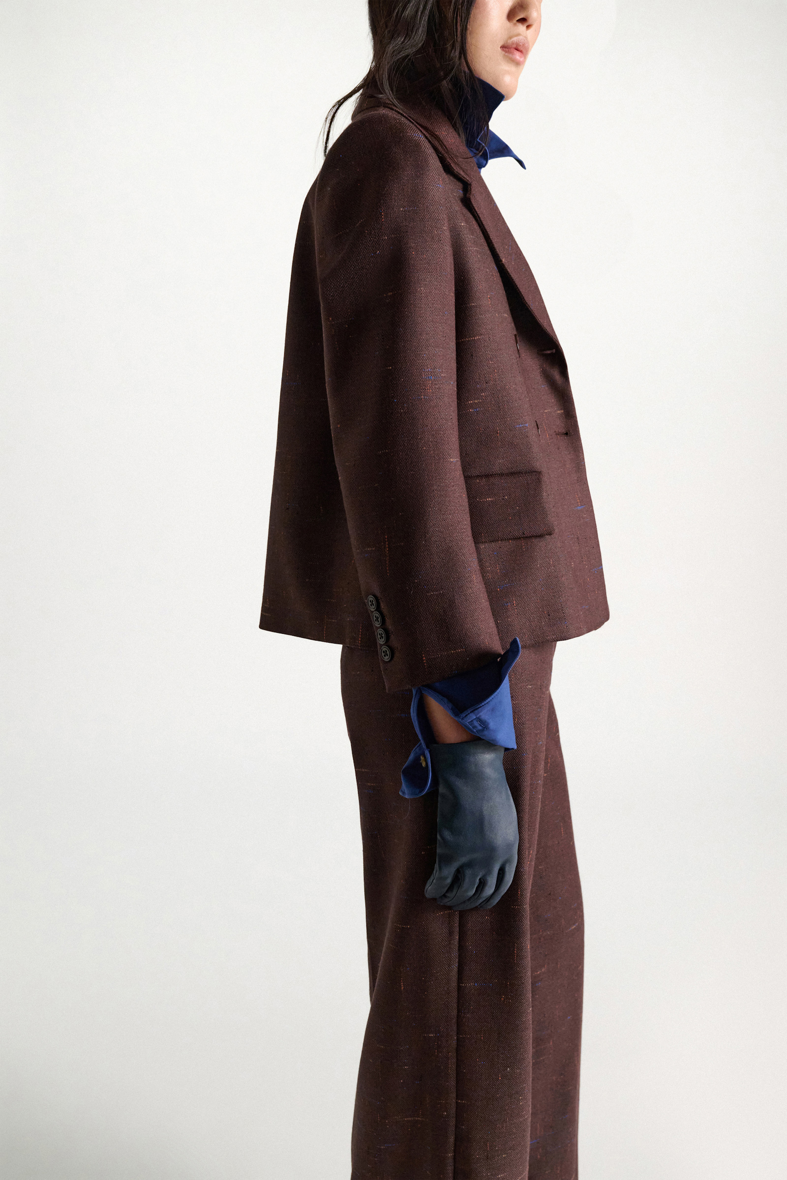 Dorothee Schumacher Lambskin gloves dark cloud Model Detail View