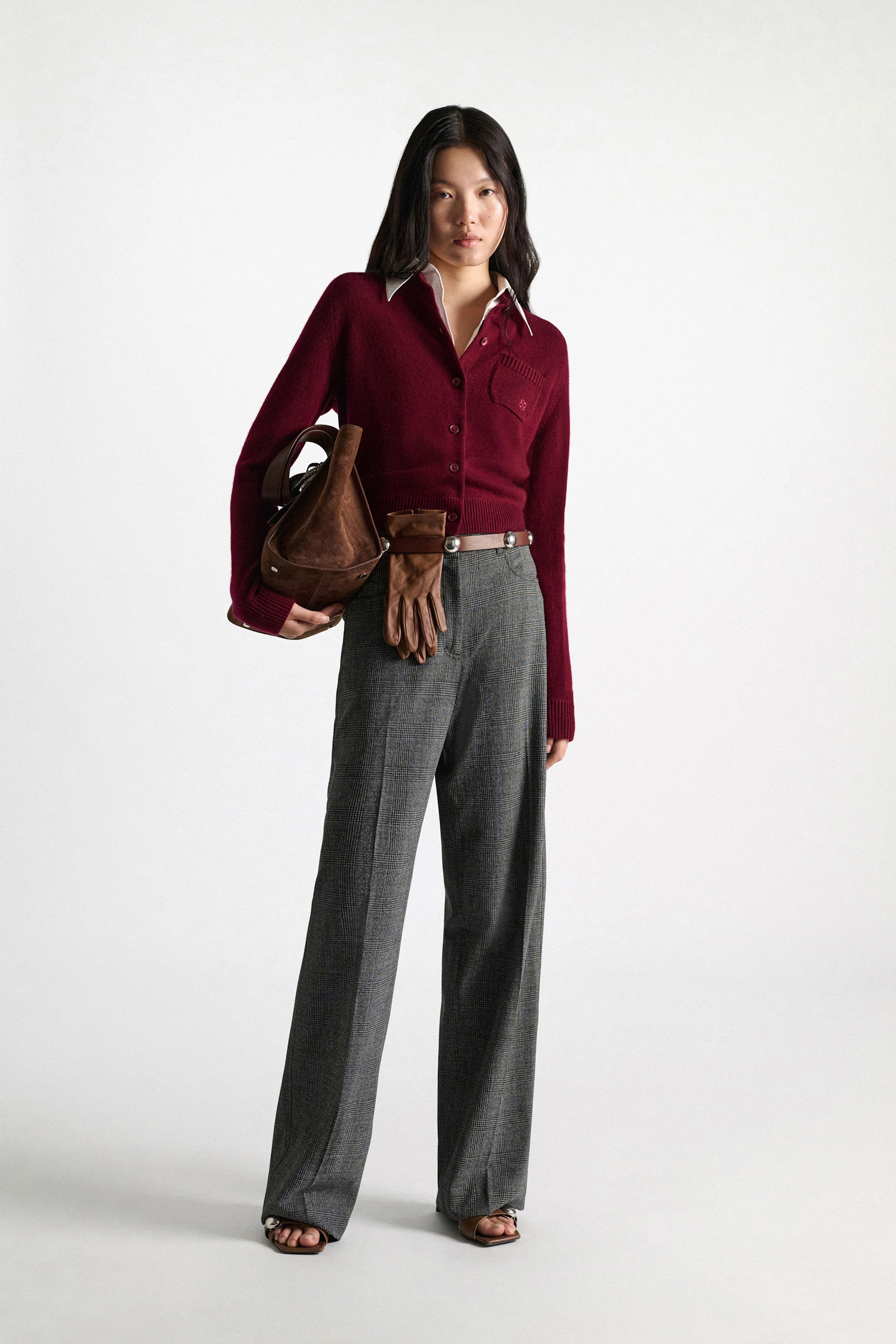 Dorothee Schumacher Cardigan with contrast collar dark burgundy Model Front View