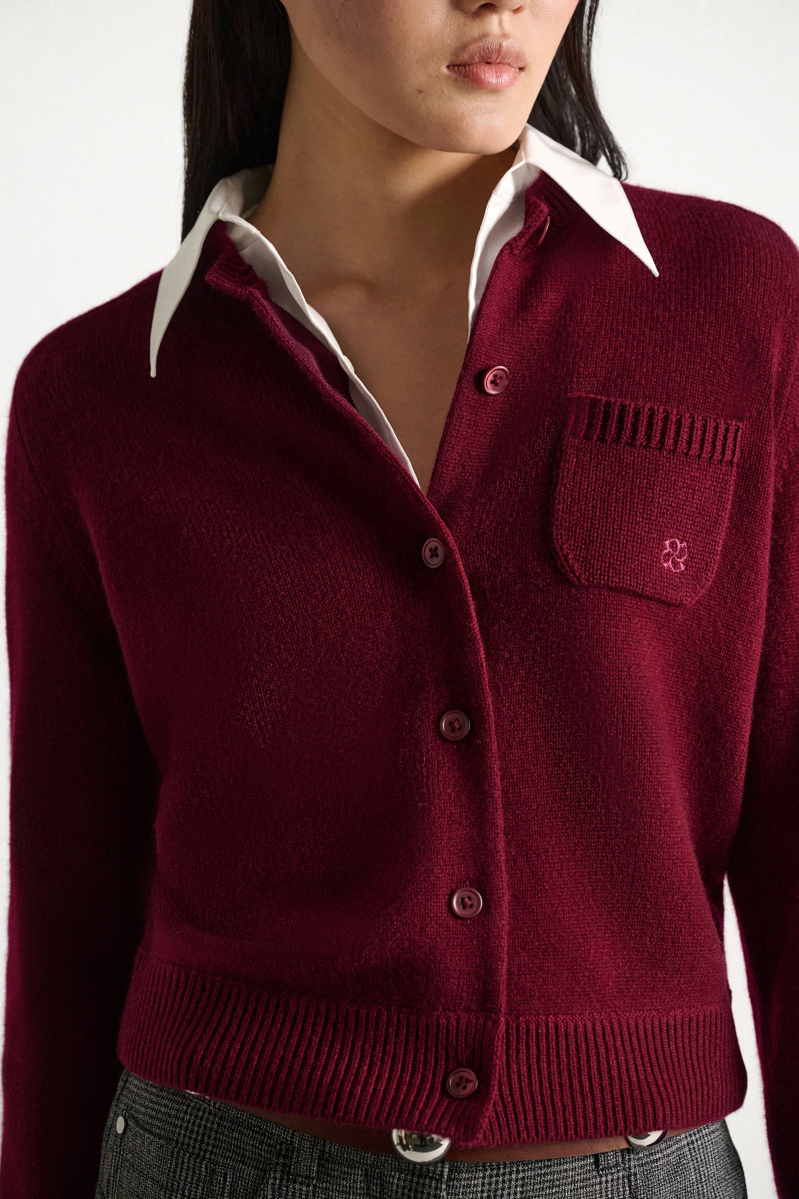 Dorothee Schumacher Cardigan with contrast collar dark burgundy Model Detail View