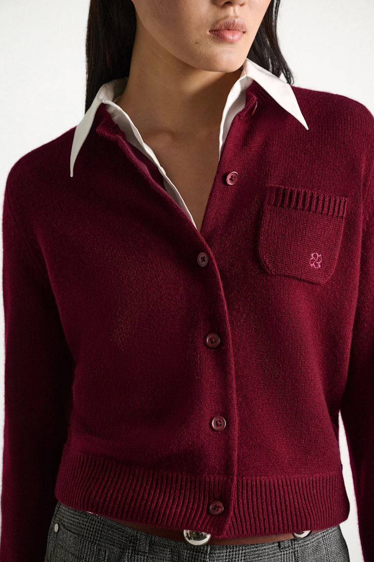 Dorothee Schumacher Cardigan with contrast collar dark burgundy Model Detail View
