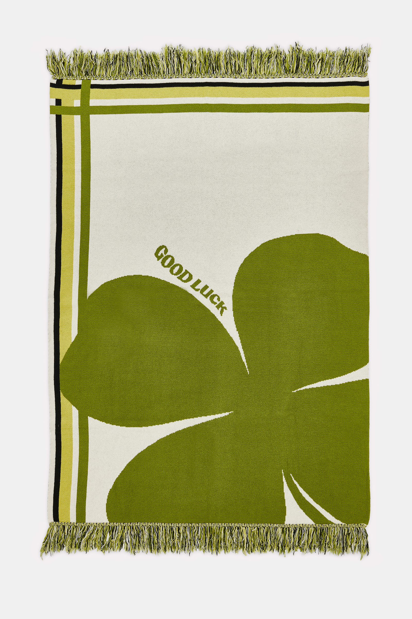 LUCKY CLOVER blanket Dorothee Schumacher Wolldecke mit Kleeblatt und GOOD LUCK Motiv marrocan green/white