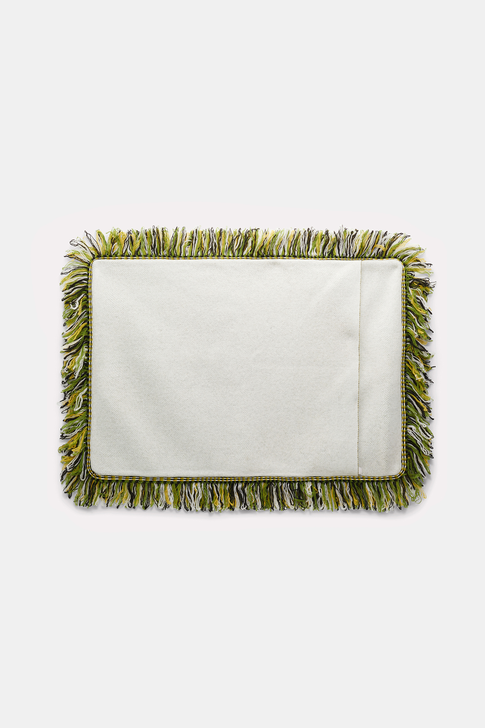 LUCKY CLOVER 40x60cm cushion Dorothee Schumacher Kissen aus Wolle mit Kleeblatt und GOOD LUCK Motiv marrocan green/white