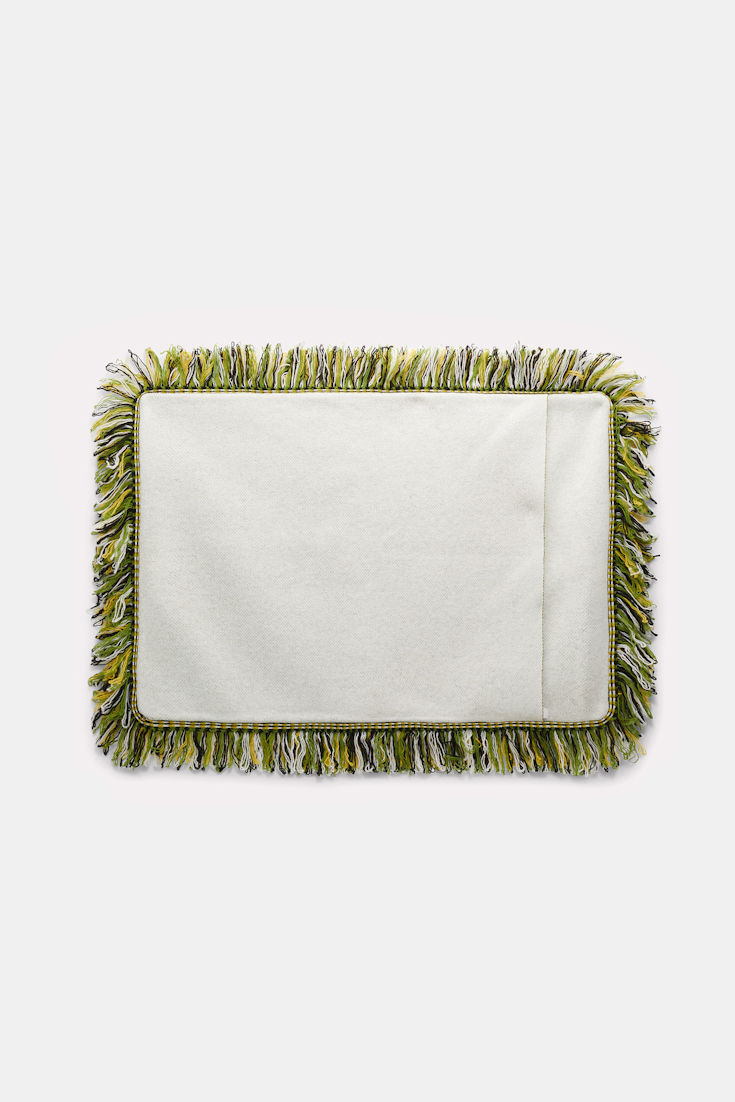 LUCKY CLOVER 40x60cm cushion Dorothee Schumacher Kissen aus Wolle mit Kleeblatt und GOOD LUCK Motiv marrocan green/white