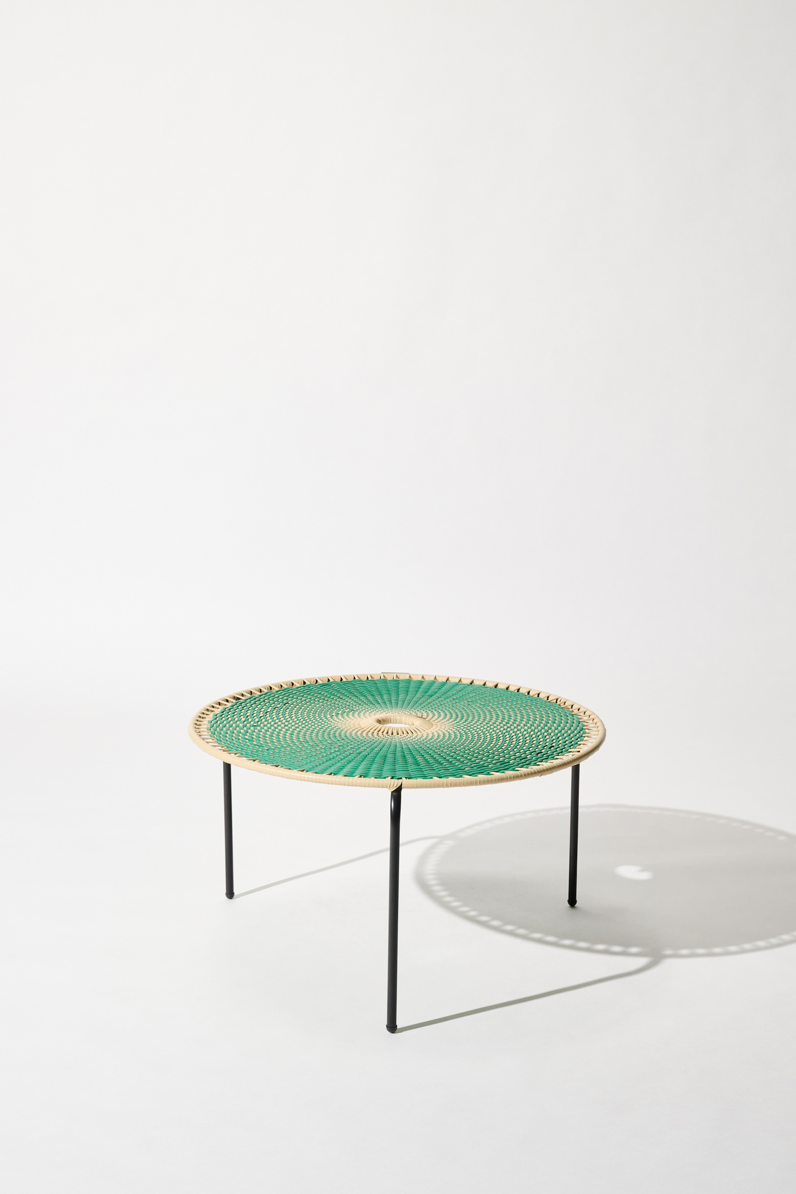 Dorothee Schumacher Großer handgeflochtener Coffee Table verde beige mix