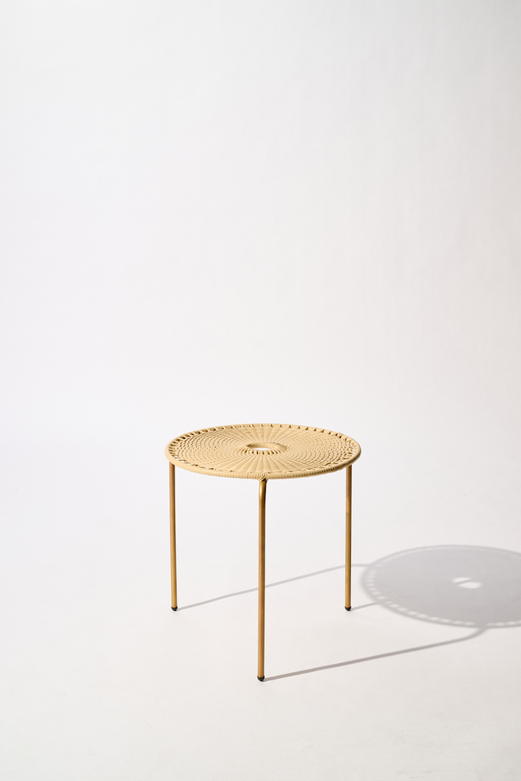 Dorothee Schumacher KLEINER HANDGEFLOCHTENER COFFEE TABLE copper beige mix
