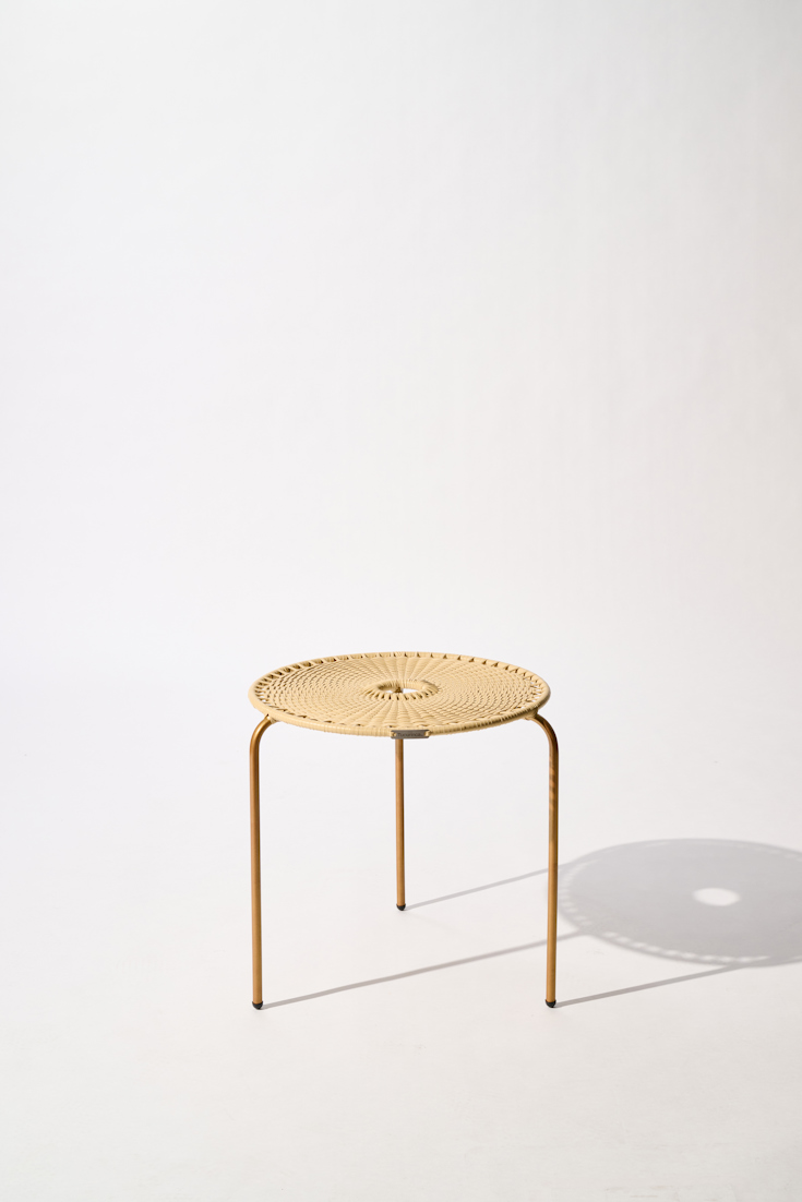 Dorothee Schumacher KLEINER HANDGEFLOCHTENER COFFEE TABLE copper beige mix