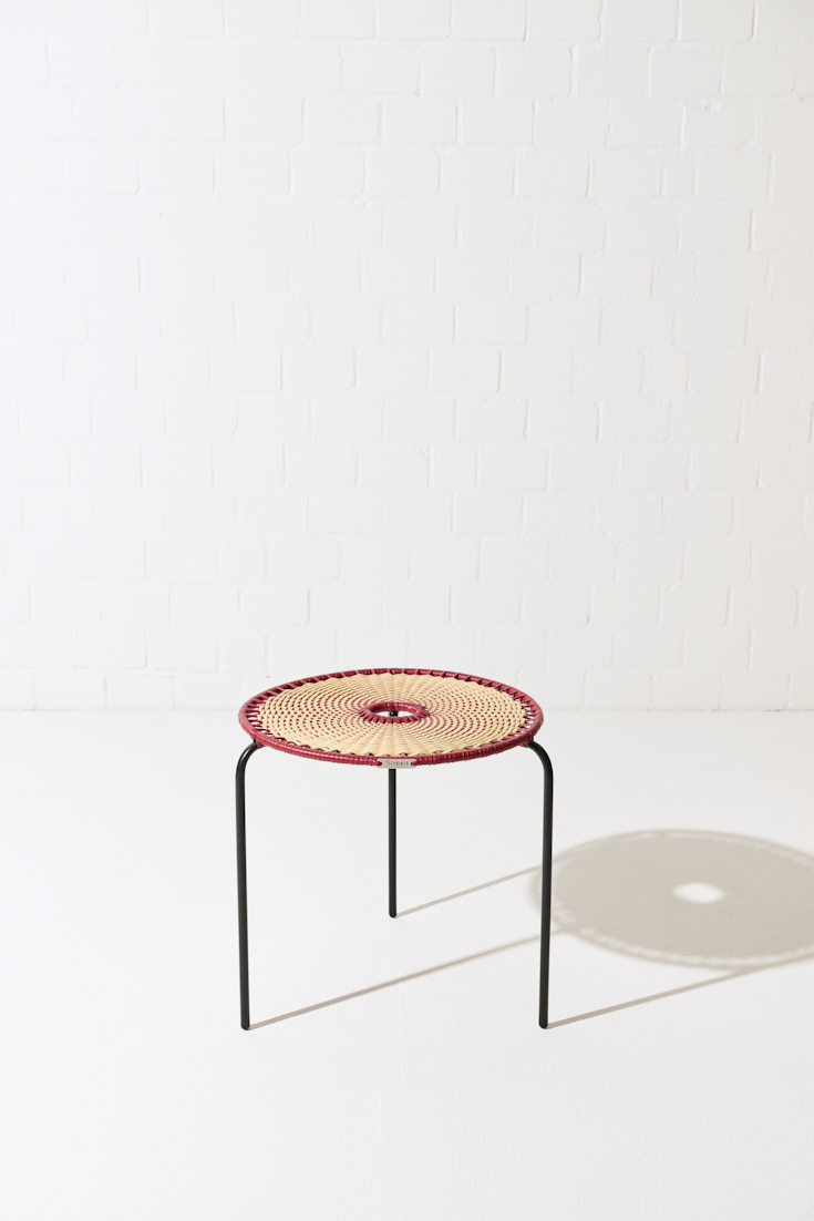 Dorothee Schumacher Kleiner handgeflochtener Coffee Table rojo vino beige mix