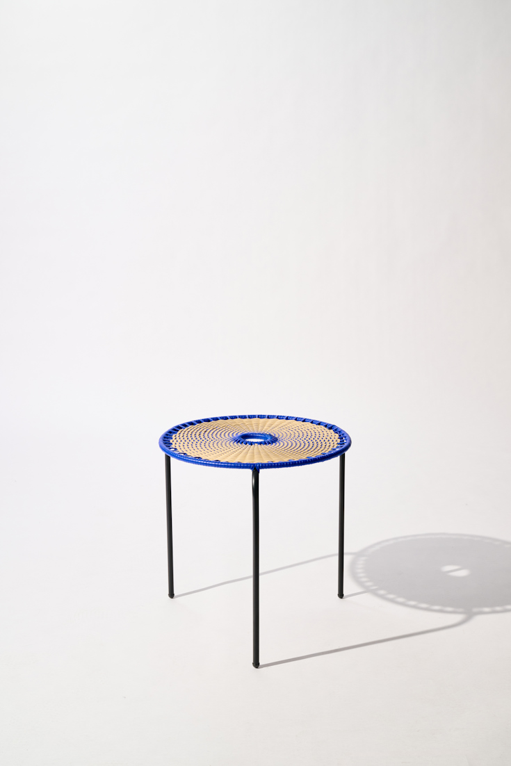 Dorothee Schumacher Kleiner handgeflochtener Coffee Table blue beige mix