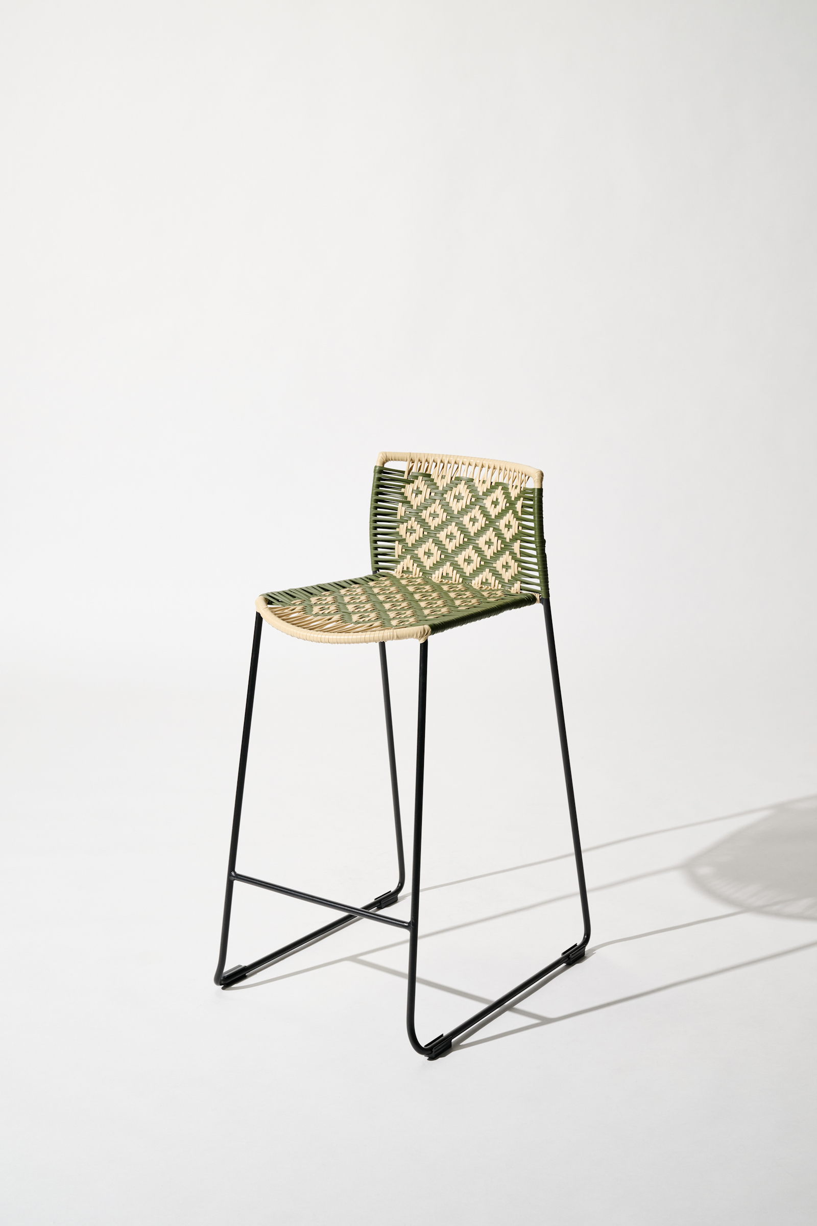 Dorothee Schumacher Handgeflochtener Barstuhl verde militar beige mix