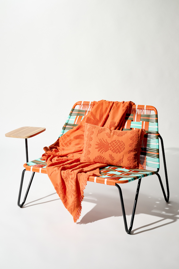 PRII love seat