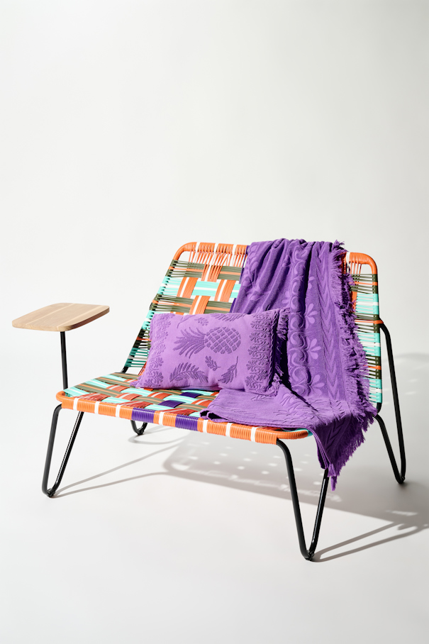 PRII love seat