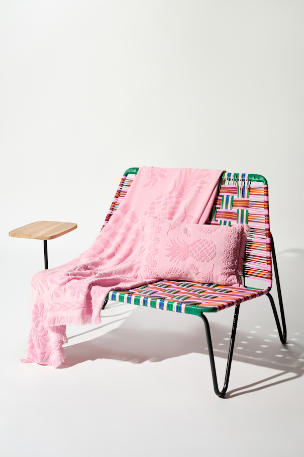 PRII love seat
