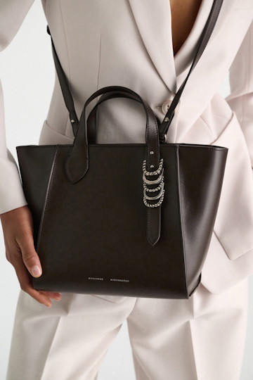 Dorothee Schumacher Crossbody Tote Bag in soft calf leather with D-ring hardware Dark Chocolate