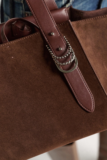 Dorothee Schumacher Horizontal tote bag in calf suede sequoia Model Detail View