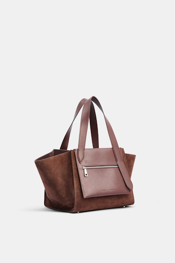 Dorothee Schumacher Horizontal tote bag in calf suede sequoia Model Detail View