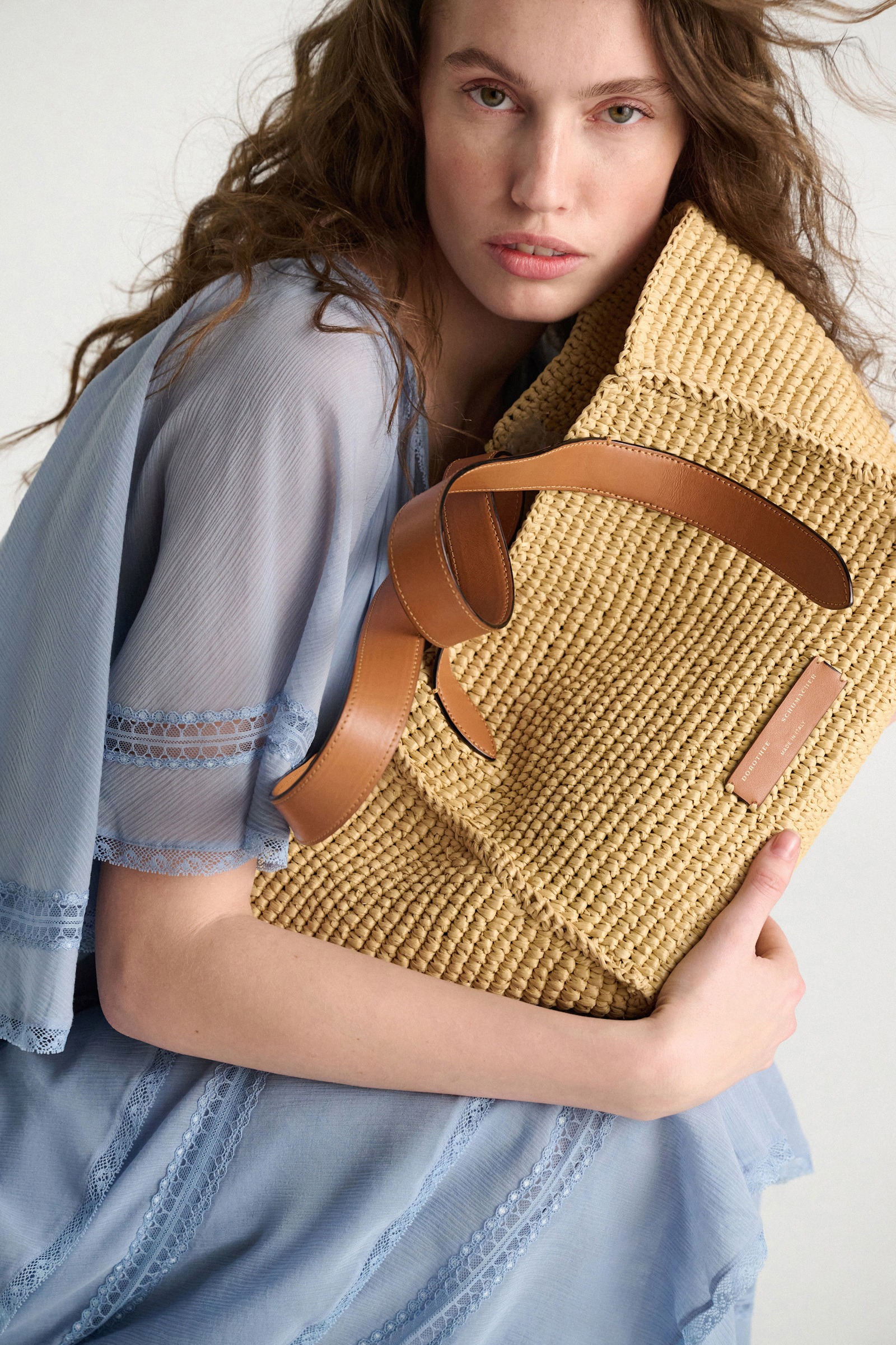 Dorothee Schumacher Tote Bag aus handgehäkeltem Raffia raffia/tan