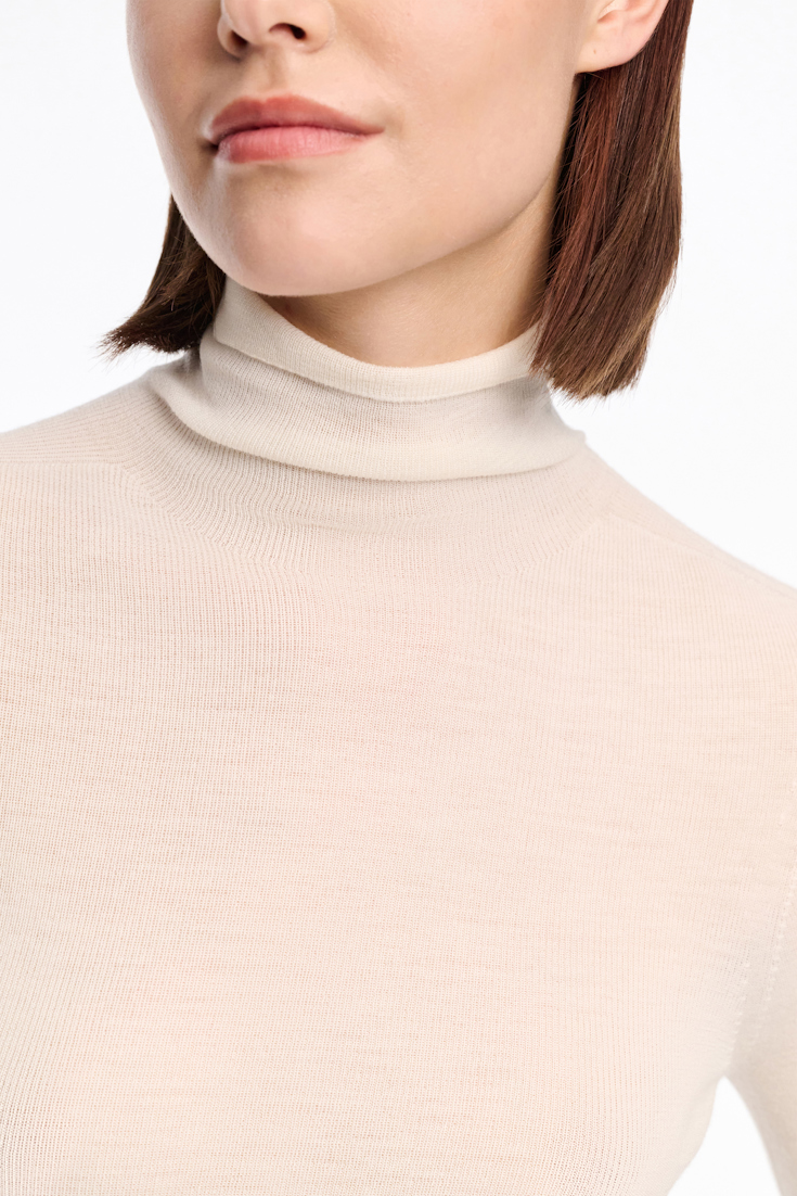 Dorothee Schumacher Rollkragenpullover aus Merino camellia white