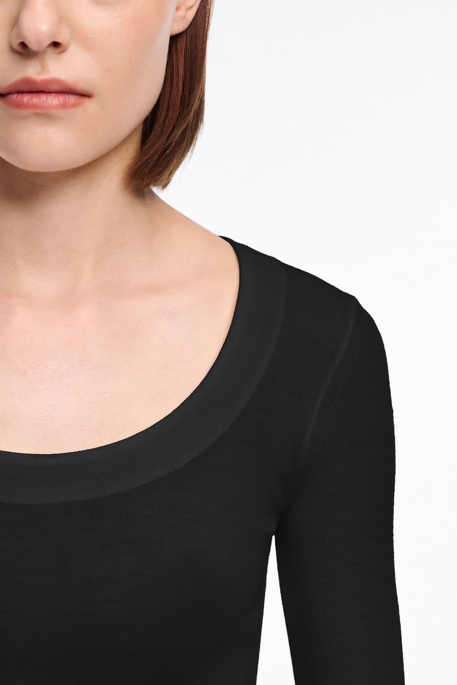 Dorothee Schumacher Pullover with deep scoop neckline pure black