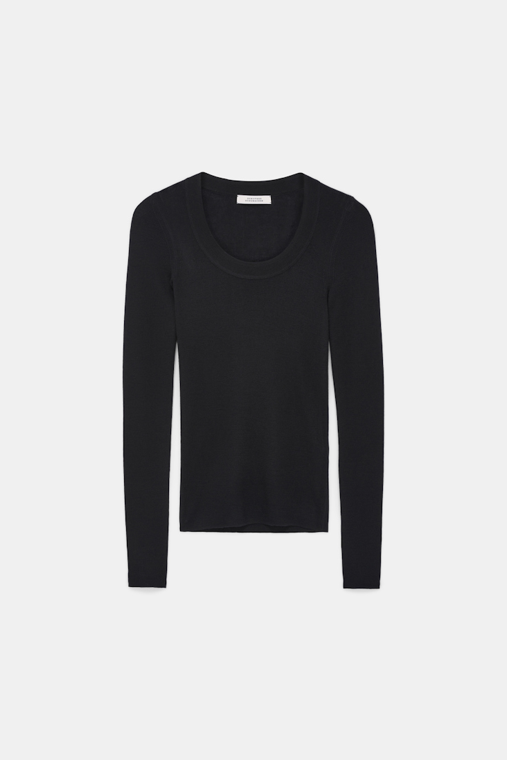 Dorothee Schumacher Pullover with deep scoop neckline pure black