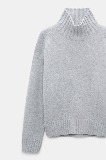 Dorothee Schumacher Turtleneck pullover in Merino-cashmere mix medium grey Product Detail View