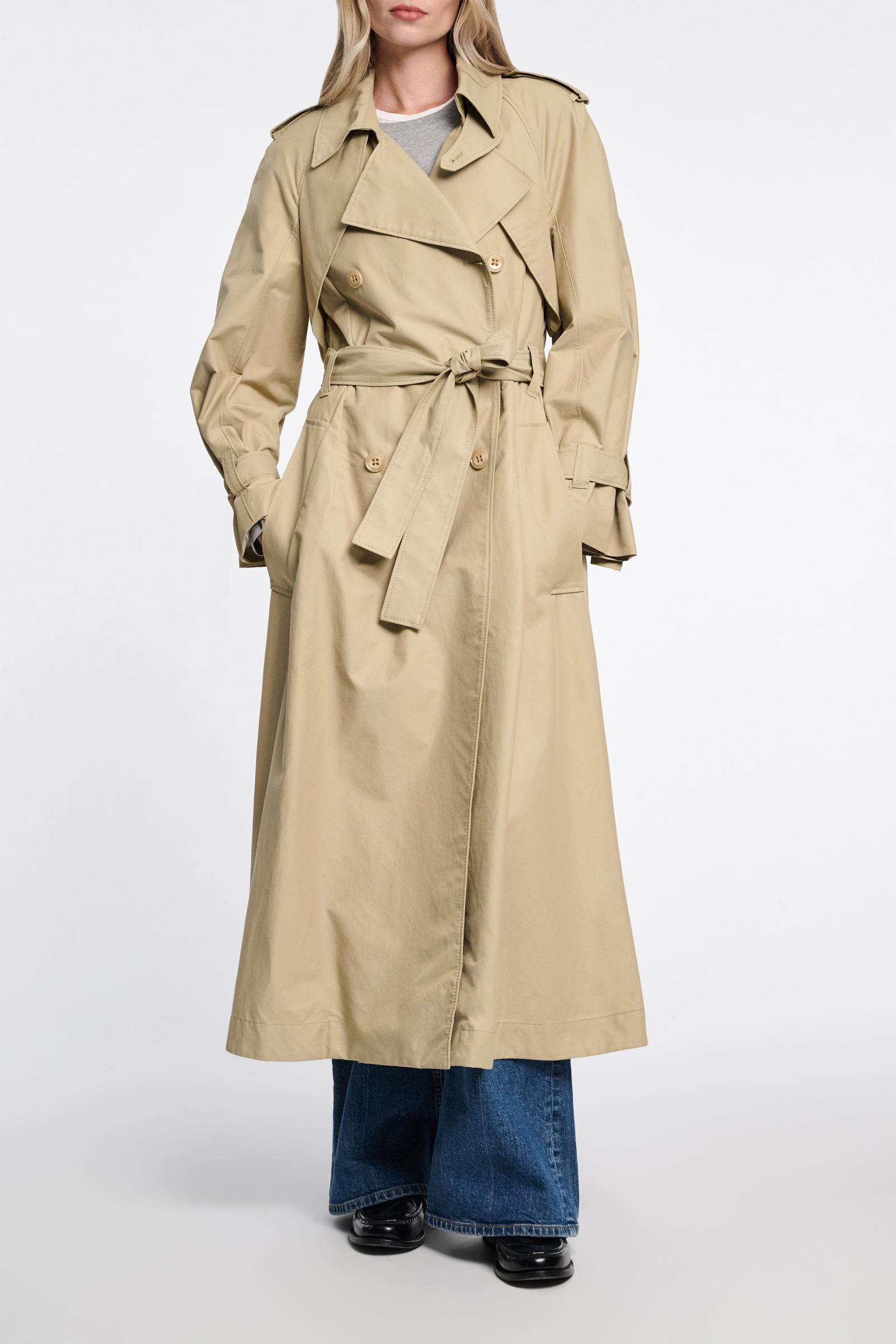 Dorothee Schumacher Trenchcoat aus Technostoff khaki beige