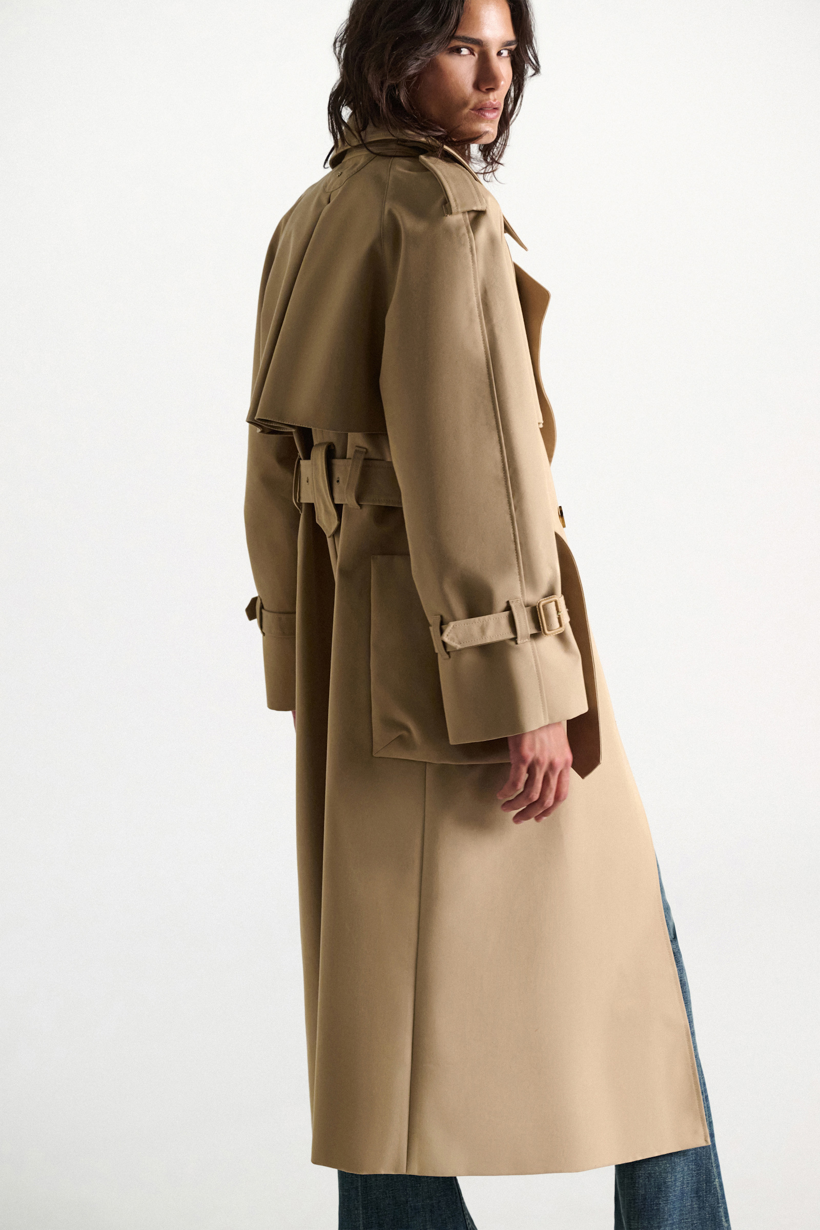 Dorothee Schumacher Trench coat with slight oversized silhouette trench Model Detail View