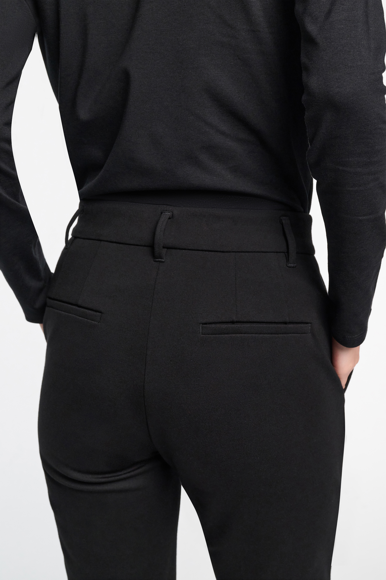 Dorothee Schumacher Hose mit ausgestelltem Bein aus Punto Milano pure black